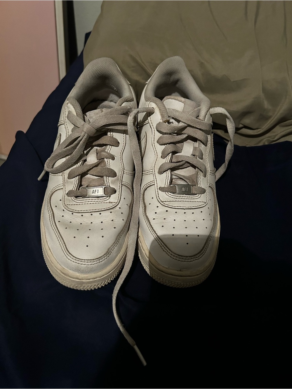 Men's White/Light Gray Sneakers - Classic Low-Top Trainer